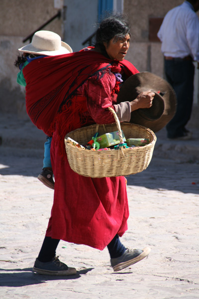 026 People Humahuaca.jpg